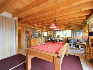  Les flocons 8/15 personnes très spacieux - Au pied des pistes, sauna, jacuzzi et billard 