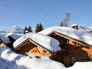 Aux-chalets-des-alpes Piscine chauffée (été) Piste de luge (hiver)