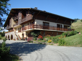 LA CROIX DES AMBAILLES - APPARTEMENT 5/6 PERS. AU PIED DES PISTES !